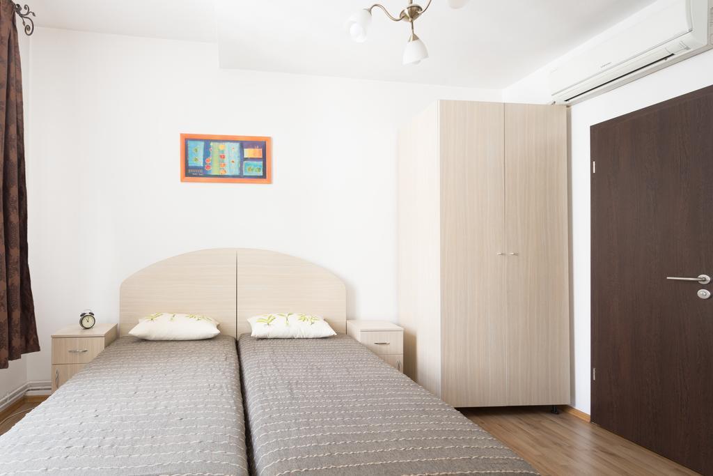 Vatra Accommodation 布加勒斯特 外观 照片